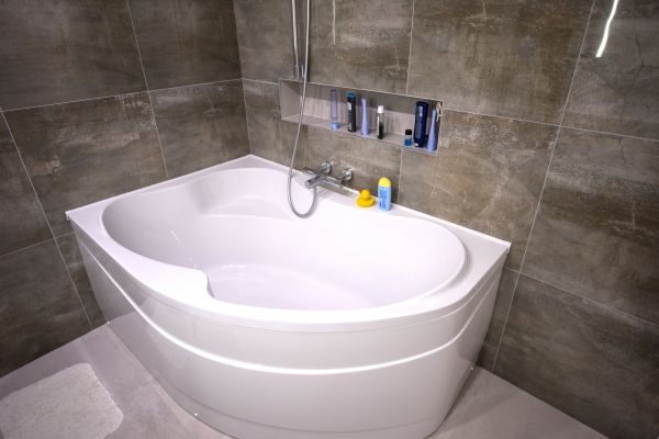 Large Bathtub Installation in Perrysburg