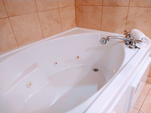 Acrylic Tub Installation in Perrysburg