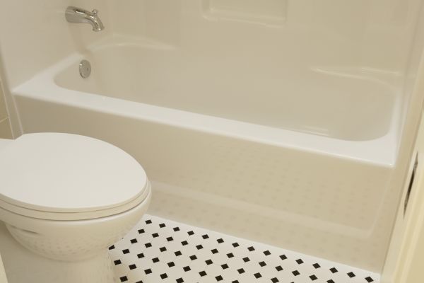 Fiberglass Tub Replacement in Perrysburg